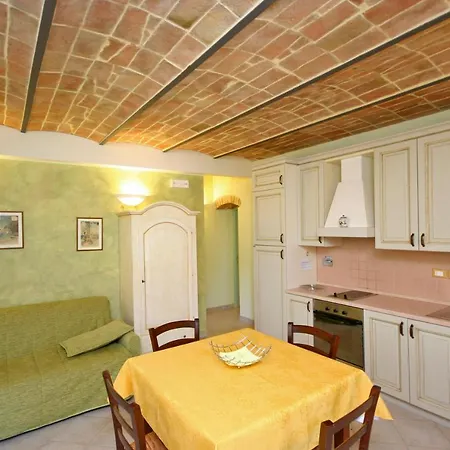 Sleeps 4 Air Con Magione